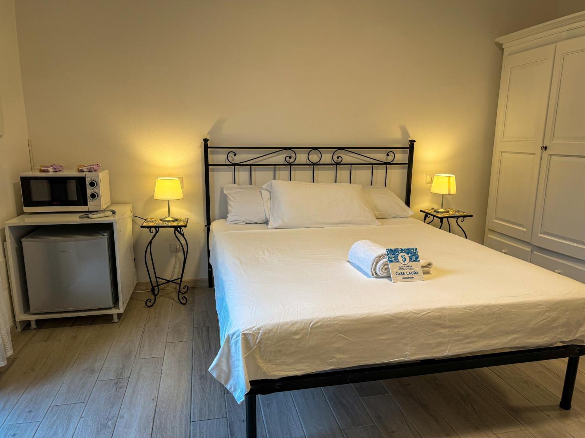 Sg Rooms - Casa Laura Peschiera del Garda Exterior foto